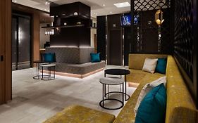 The B Akasaka-Mitsuke